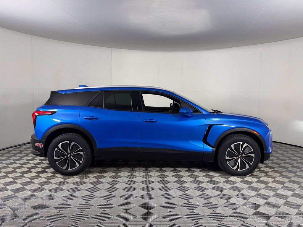 Used 2024 Chevrolet Blazer EV LT AWD/4WD image 7