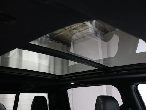 Used 2021 RAM 1500 Big Horn w/ Built-to-serve Edition image 25