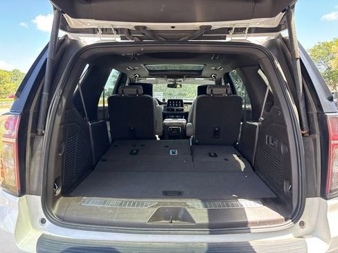 Used 2021 Chevrolet Tahoe Z71 w/ Luxury Package AWD/4WD image 14