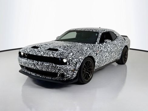 Used 2022 Dodge Challenger SRT Hellcat RWD image 38