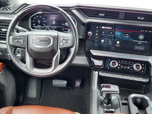Used 2023 GMC Sierra 1500 Denali Ultimate AWD/4WD image 10