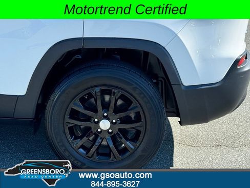 Used 2022 Jeep Cherokee Latitude Lux AWD/4WD image 32