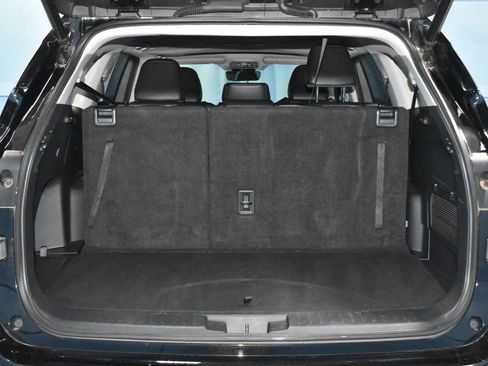 Used 2023 Toyota Highlander XLE image 31