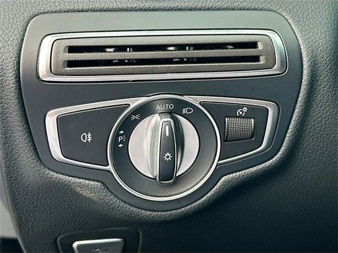 Used 2018 Mercedes-Benz C 300 4MATIC Sedan image 10