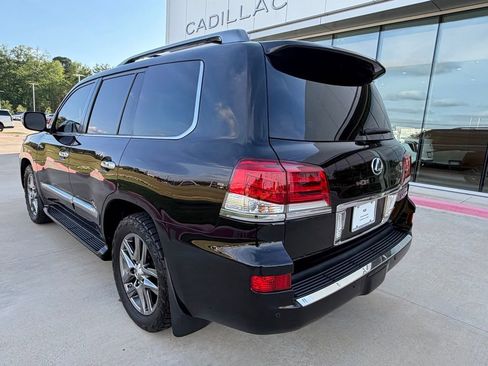 Used 2015 Lexus LX 570 4WD image 3
