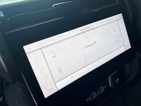 Used 2022 Jeep Grand Wagoneer Series III w/ Rear Seat Video Group 1 image 7