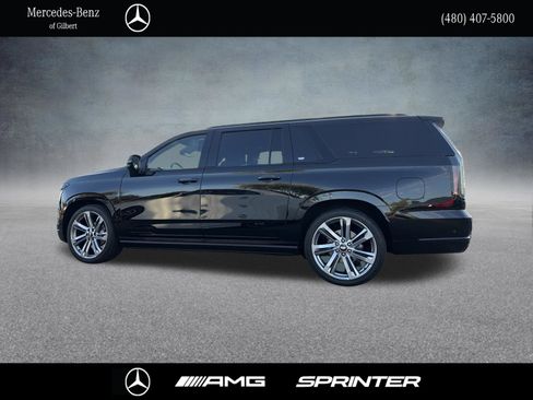 Used 2025 Cadillac Escalade ESV Sport Platinum AWD/4WD image 3