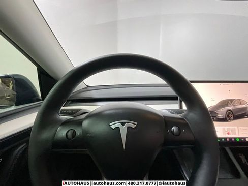 Used 2023 Tesla Model Y Long Range image 21