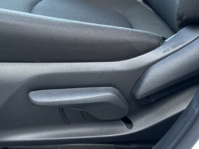 Certified 2025 Toyota RAV4 LE AWD/4WD image 28