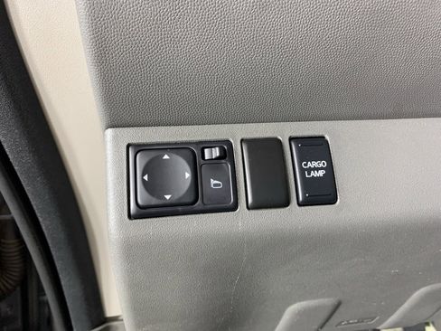 Used 2017 Nissan Frontier SV w/ SV Value Truck Package image 16