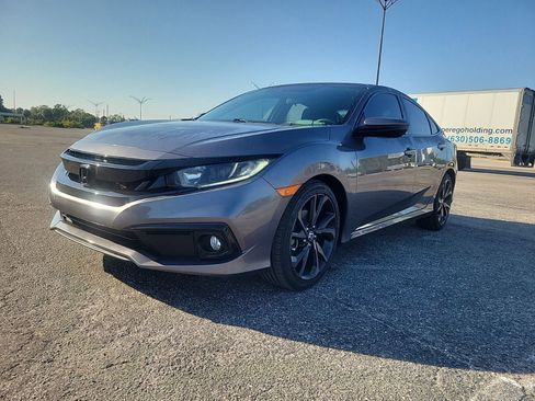 Used 2019 Honda Civic Sport image 2