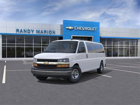 New 2025 Chevrolet Express 3500 LT image 8
