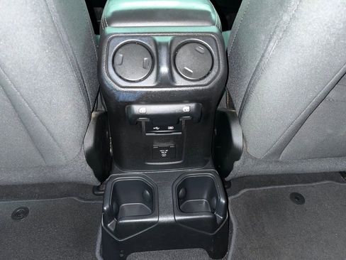 Used 2020 Jeep Wrangler Unlimited Sahara AWD/4WD image 20