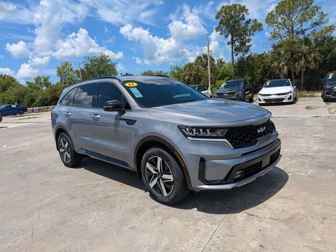 Certified 2023 Kia Sorento EX FWD image 2