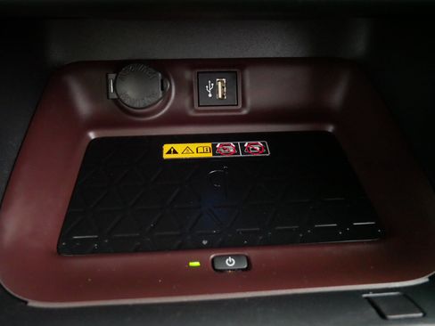 Certified 2025 Toyota RAV4 Limited w/ Advanced Technology Package AWD/4WD image 28