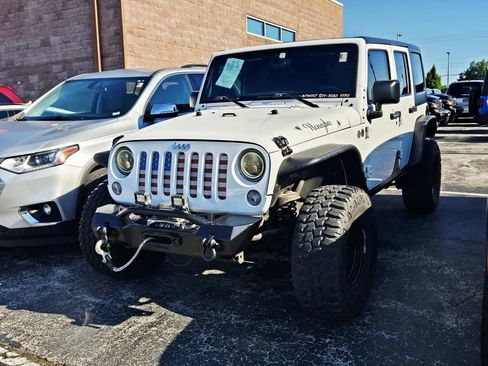 Used 2015 Jeep Wrangler Unlimited Sport w/ Quick Order Package 24S AWD/4WD image 4