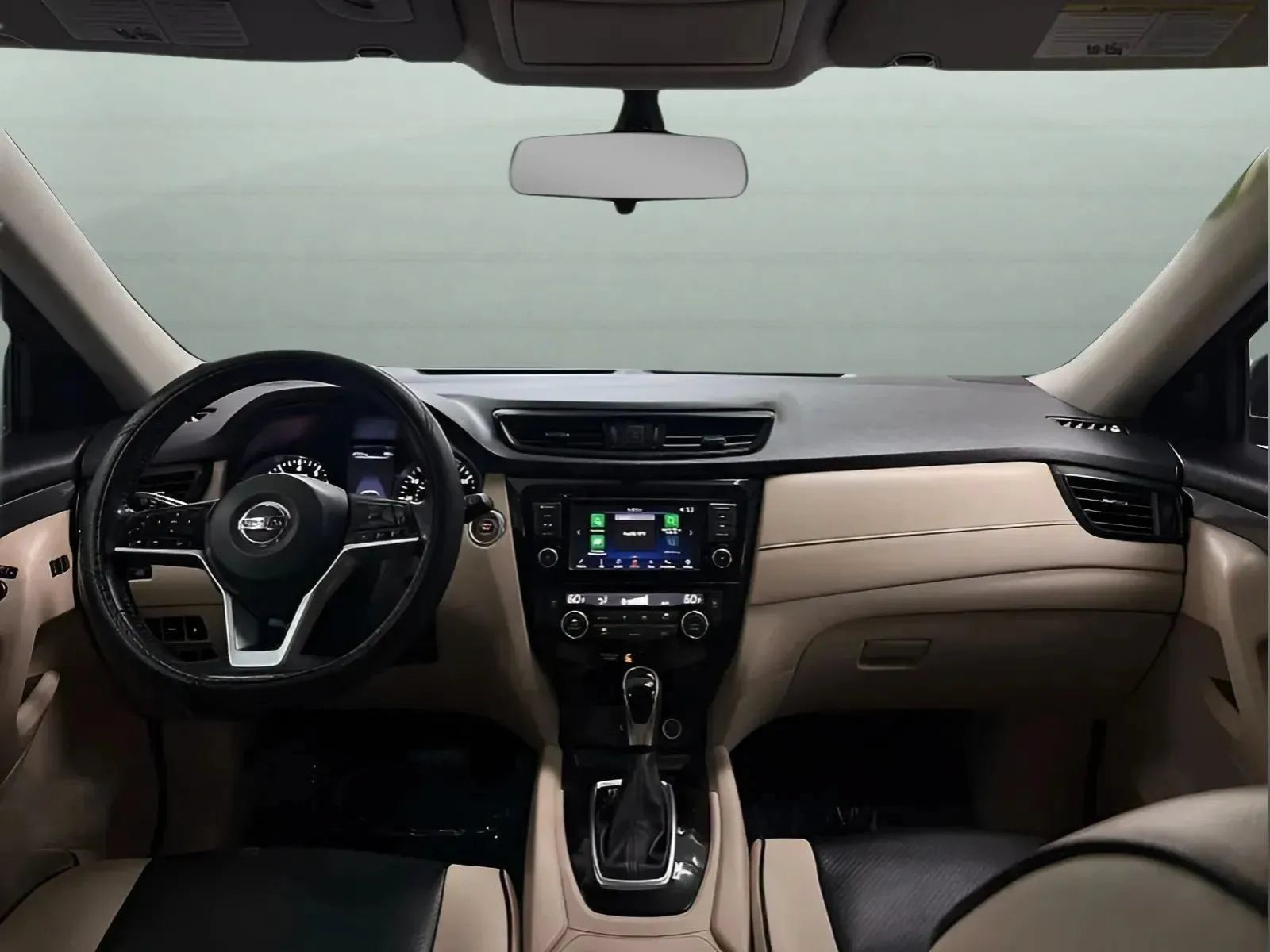 Used 2018 Nissan Rogue SV w/ Premium Package FWD image 29