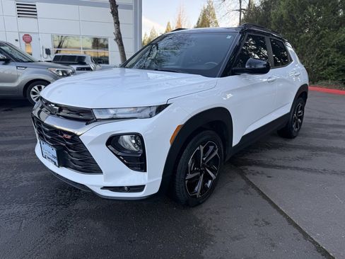 Used 2021 Chevrolet TrailBlazer RS w/ Convenience Package image 5