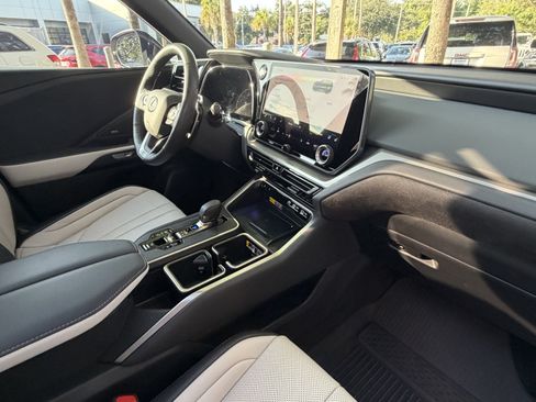 Certified 2025 Lexus TX 350 AWD image 48
