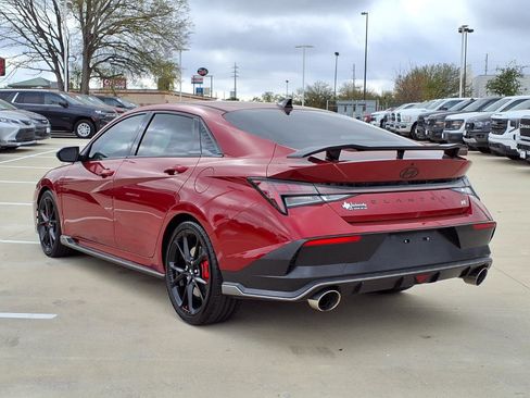 Used 2025 Hyundai Elantra N image 2