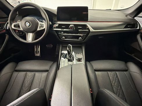 Used 2021 BMW 540i w/ M Sport Package RWD image 15