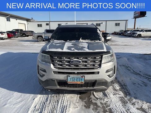 Used 2017 Ford Explorer Limited w/ Equipment Group 301A image 2