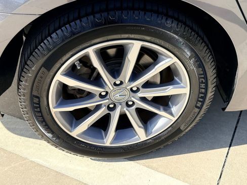 Used 2018 Acura TLX image 11