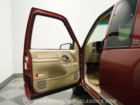 Used 1998 GMC Sierra 1500 2WD Extended Cab w/ Imagemax Pkg image 35