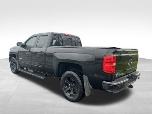 Used 2018 Chevrolet Silverado 1500 LT w/ Midnight Edition AWD/4WD image 3