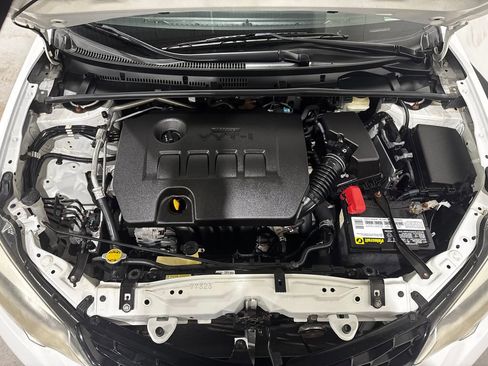 Used 2015 Toyota Corolla S image 11