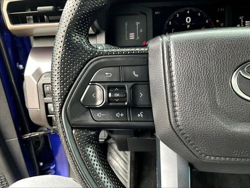 Used 2025 Toyota Tacoma SR5 image 22