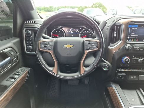 Used 2022 Chevrolet Silverado 2500 High Country w/ Safety Package II AWD/4WD image 31