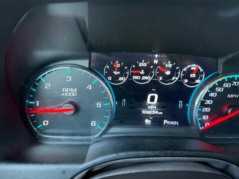 Used 2019 Chevrolet Suburban Premier image 30