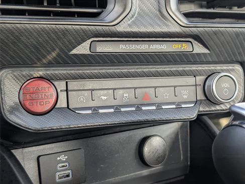 Used 2025 Ford Mustang Coupe image 35