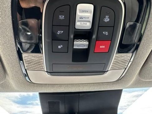 Used 2024 Hyundai Palisade Limited AWD/4WD image 32