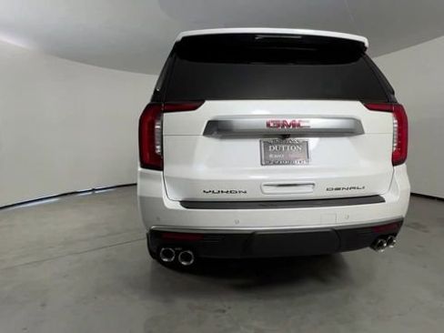 Used 2023 GMC Yukon XL Denali AWD/4WD image 6