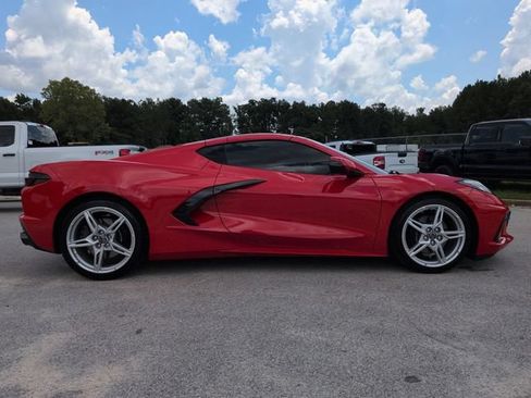 Used 2023 Chevrolet Corvette Stingray Coupe w/ 1LT RWD image 3