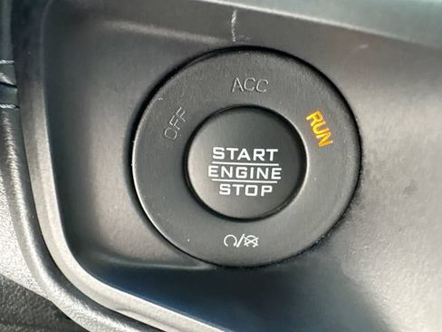 Used 2026 Jeep Gladiator Rubicon AWD/4WD image 29
