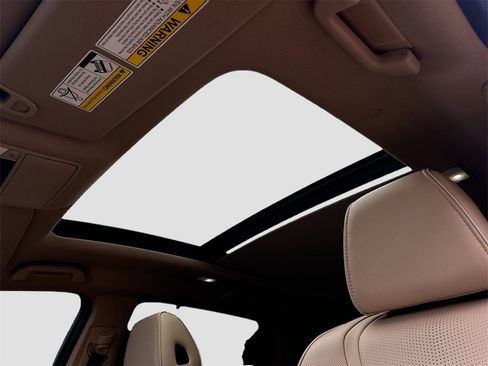 Used 2023 Acura MDX SH-AWD w/ Advance Package image 23