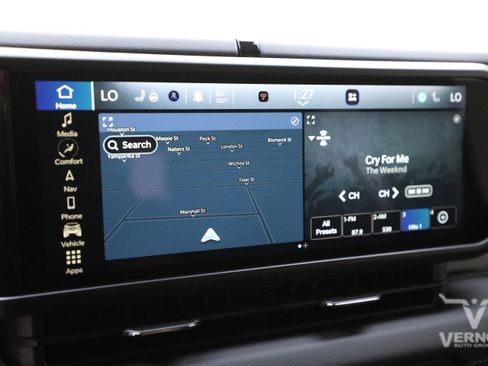 New 2024 Jeep Wrangler Sahara w/ Technology Group image 30