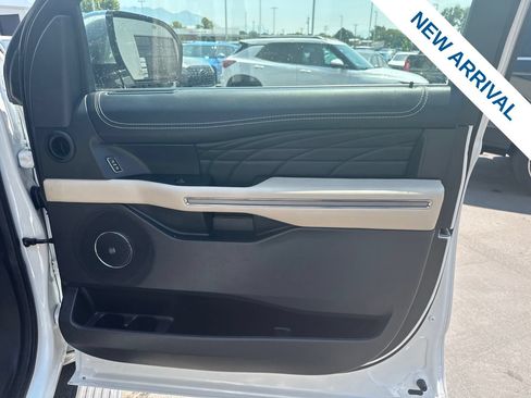 Used 2024 Ford Expedition Max Platinum AWD/4WD image 10
