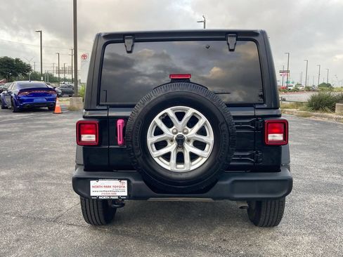 Used 2023 Jeep Wrangler Unlimited Sport AWD/4WD image 6