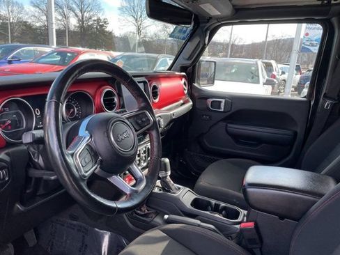 Used 2022 Jeep Gladiator Rubicon w/ Cold Weather Group AWD/4WD image 7