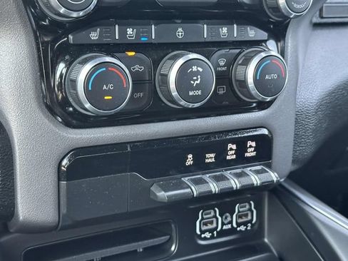 Used 2022 RAM 1500 Laramie AWD/4WD image 15