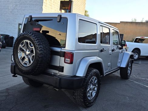 Used 2017 Jeep Wrangler Unlimited Rubicon w/ Connectivity Group image 5