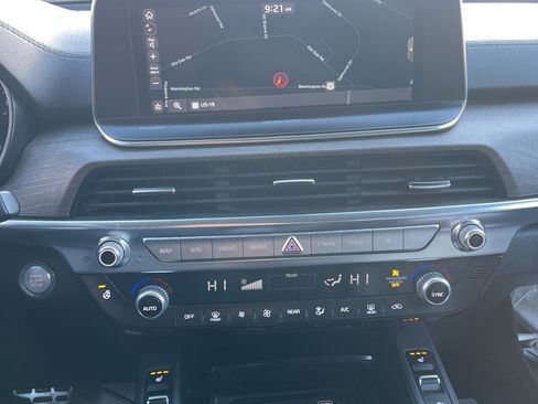 Used 2021 Kia Telluride SX w/ SX Prestige Package image 9