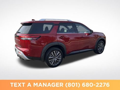 Used 2023 Nissan Pathfinder SL w/ SL Premium Package AWD/4WD image 5