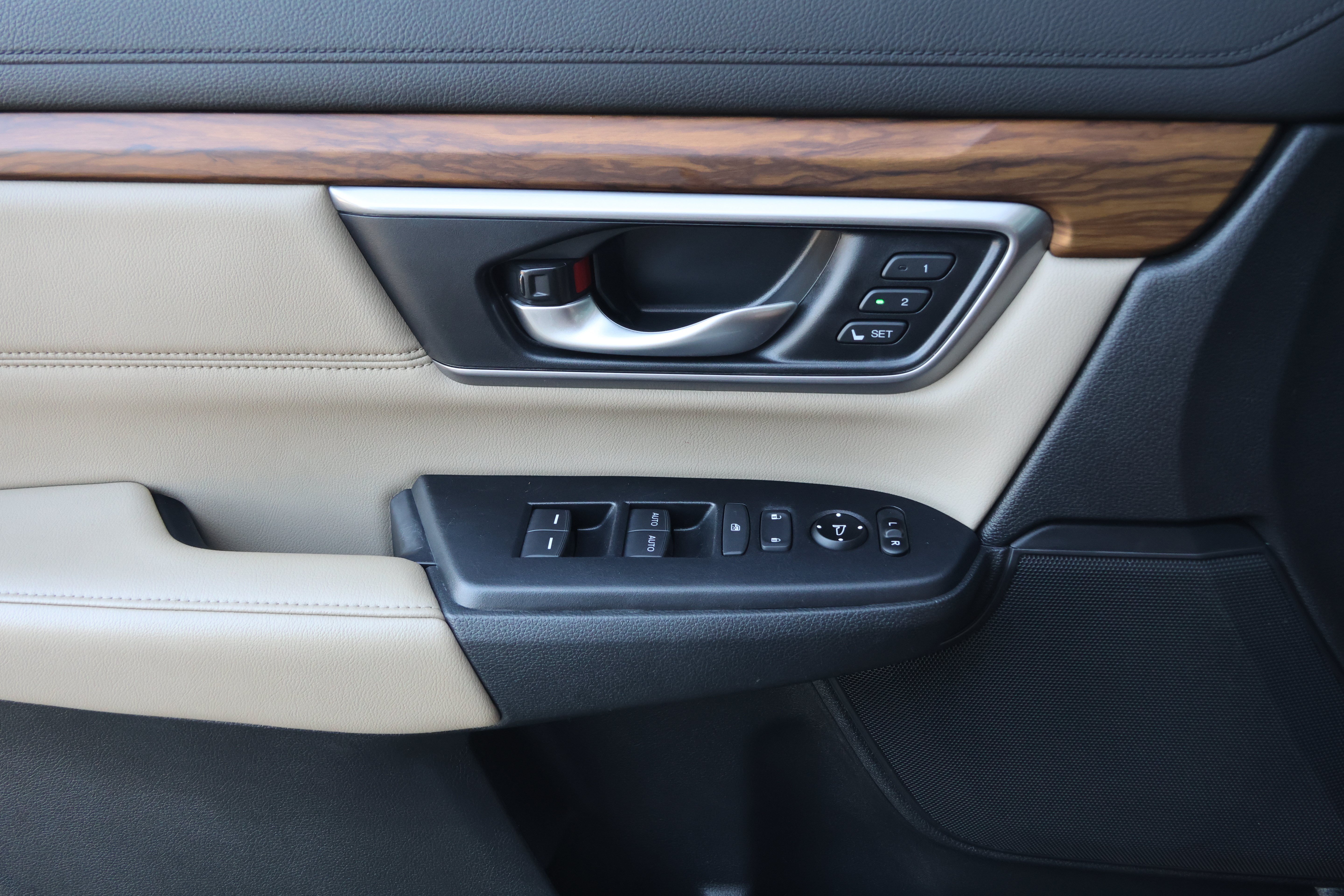 Used 2018 Honda CR-V EX-L image 12
