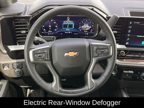 Used 2025 Chevrolet Silverado 2500 LT w/ Safety Package image 15