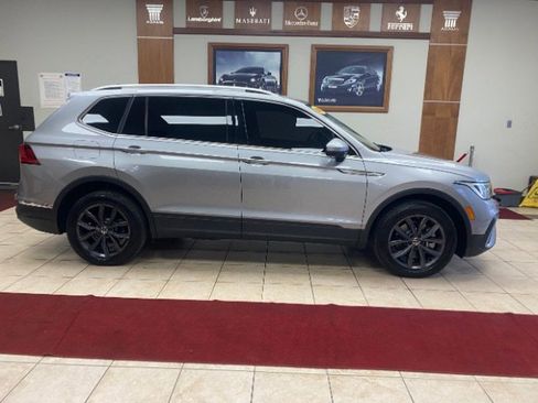 Used 2022 Volkswagen Tiguan SE image 6